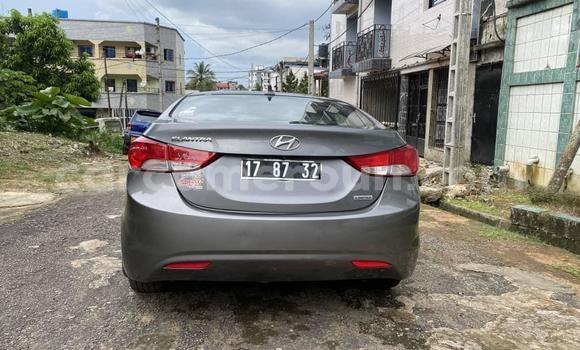 Sayi Imported Hyundai Elantra M Mota in Douala a Ƙasar Kamaru Sayi Imported Hyundai Elantra M Mota in Douala a Ƙasar Kamaru