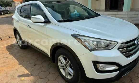 Sayi Na hannu Hyundai Santa Fe White Mota in Yaounde a Babban Kamaru