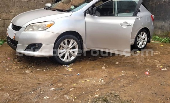 Acheter Occasion Voiture Toyota Matrix Blanc à Douala, Littoral Cameroon