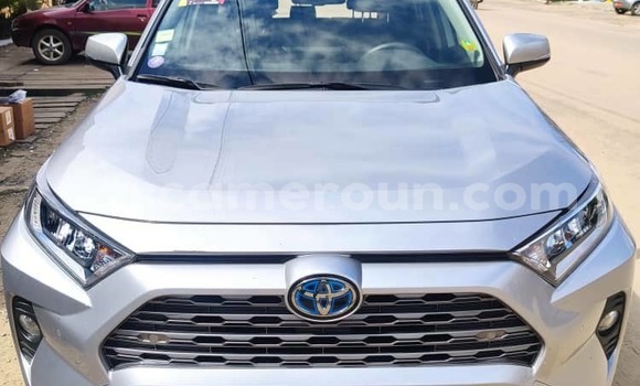 Sayi Na hannu Toyota RAV4 Azurfa Mota in Yaounde a Babban Kamaru Sayi Na hannu Toyota RAV4 Azurfa Mota in Yaounde a Babban Kamaru