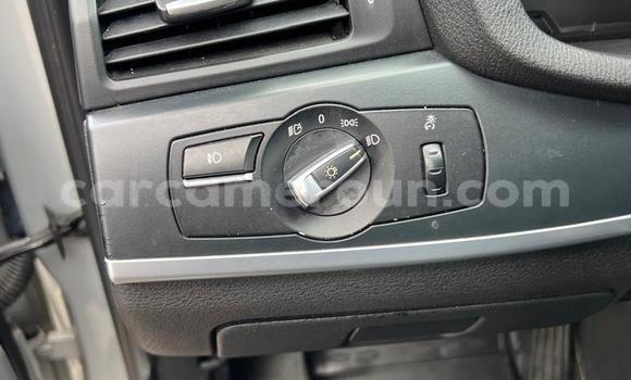 Sayi Na hannu BMW X3 Azurfa Mota in Douala a Ƙasar Kamaru Sayi Na hannu BMW X3 Azurfa Mota in Douala a Ƙasar Kamaru