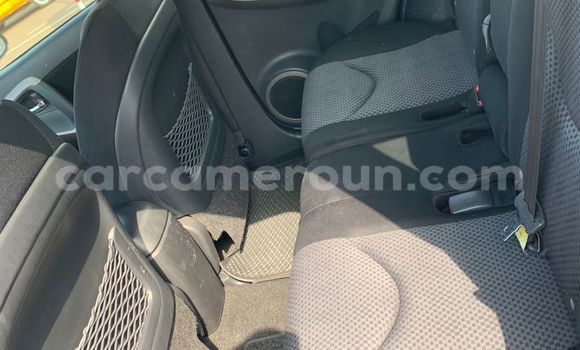 Sayi Na hannu Toyota RAV4 Azurfa Mota in Yaounde a Babban Kamaru Sayi Na hannu Toyota RAV4 Azurfa Mota in Yaounde a Babban Kamaru