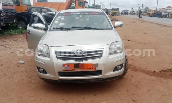 Sayi Sabo Toyota Avensis Sauran Mota in Douala a Ƙasar Kamaru