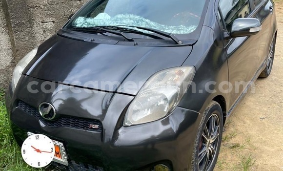 Acheter Occasion Voiture Toyota Vitz Noir à Douala, Littoral Cameroon