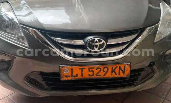 Sayi Na hannu Toyota Starlet Brown Mota in Douala a Ƙasar Kamaru