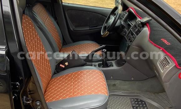 Sayi Na hannu Toyota Avensis Black Mota in Douala a Ƙasar Kamaru Sayi Na hannu Toyota Avensis Black Mota in Douala a Ƙasar Kamaru