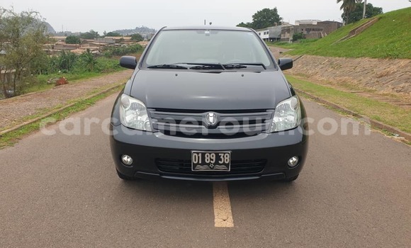 Acheter Occasion Voiture Toyota IST Noir à Buea, Southwest Cameroon Acheter Occasion Voiture Toyota IST Noir à Buea, Southwest Cameroon