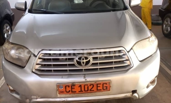 Buy Used Toyota Highlander Silver Car in Yaounde in Central Cameroon