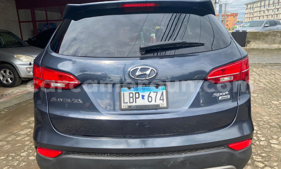 Sayi Imported Hyundai Santa Fe Sauran Mota in Douala a Ƙasar Kamaru Sayi Imported Hyundai Santa Fe Sauran Mota in Douala a Ƙasar Kamaru