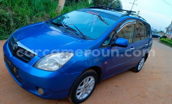 Sayi Na hannu Toyota Corolla Blue Mota in Yaounde a Babban Kamaru Sayi Na hannu Toyota Corolla Blue Mota in Yaounde a Babban Kamaru