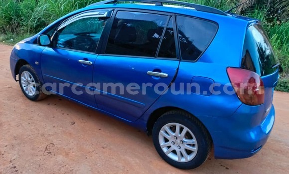 Sayi Na hannu Toyota Corolla Blue Mota in Yaounde a Babban Kamaru Sayi Na hannu Toyota Corolla Blue Mota in Yaounde a Babban Kamaru