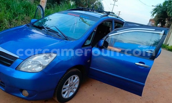 Sayi Na hannu Toyota Corolla Blue Mota in Yaounde a Babban Kamaru Sayi Na hannu Toyota Corolla Blue Mota in Yaounde a Babban Kamaru