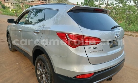 Buy Used Hyundai Santa Fe Silver Car in Yaounde in Central Cameroon Buy Used Hyundai Santa Fe Silver Car in Yaounde in Central Cameroon