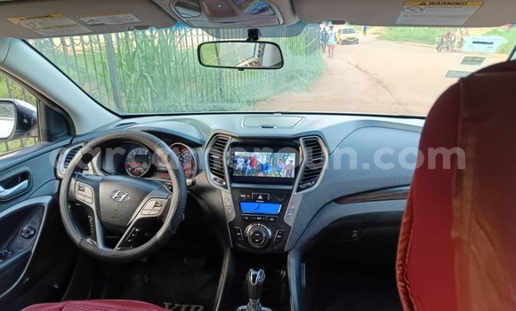 Buy Used Hyundai Santa Fe Silver Car in Yaounde in Central Cameroon Buy Used Hyundai Santa Fe Silver Car in Yaounde in Central Cameroon