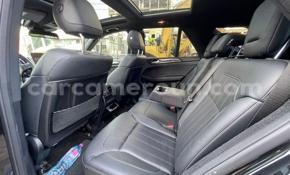 Sayi Imported Mercedes‒Benz GLE Black Mota in Douala a Ƙasar Kamaru Sayi Imported Mercedes‒Benz GLE Black Mota in Douala a Ƙasar Kamaru