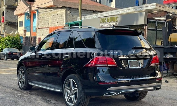 Sayi Imported Mercedes‒Benz GLE Black Mota in Douala a Ƙasar Kamaru Sayi Imported Mercedes‒Benz GLE Black Mota in Douala a Ƙasar Kamaru