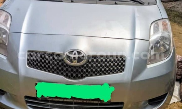 Sayi Na hannu Toyota Yaris Green Mota in Yaounde a Babban Kamaru Sayi Na hannu Toyota Yaris Green Mota in Yaounde a Babban Kamaru