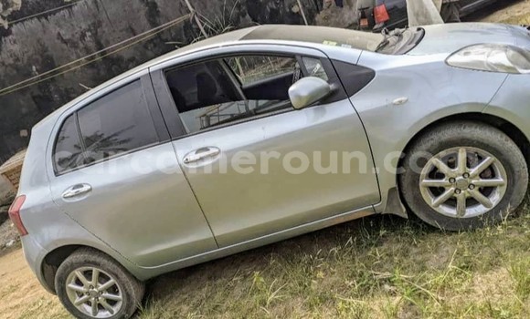 Sayi Na hannu Toyota Yaris Green Mota in Yaounde a Babban Kamaru Sayi Na hannu Toyota Yaris Green Mota in Yaounde a Babban Kamaru