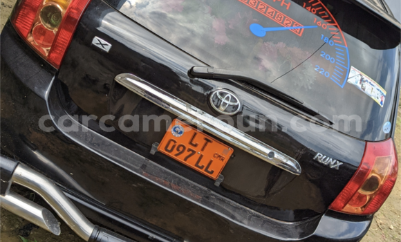 Sayi Na hannu Toyota Corolla Black Mota in Yaounde a Babban Kamaru