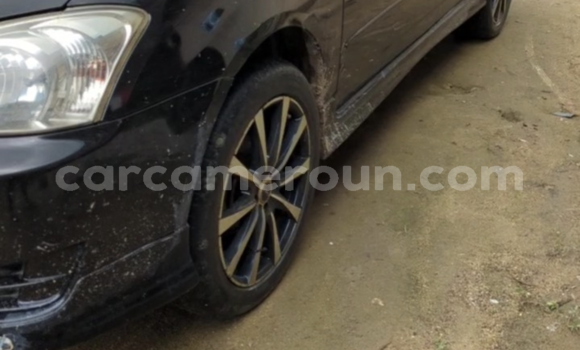 Sayi Na hannu Toyota Corolla Black Mota in Yaounde a Babban Kamaru Sayi Na hannu Toyota Corolla Black Mota in Yaounde a Babban Kamaru
