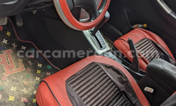 Sayi Na hannu Toyota Corolla Black Mota in Yaounde a Babban Kamaru Sayi Na hannu Toyota Corolla Black Mota in Yaounde a Babban Kamaru