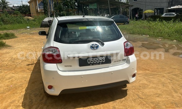 Acheter Import Voiture Toyota Auris Blanc à Douala, Littoral Cameroon Acheter Import Voiture Toyota Auris Blanc à Douala, Littoral Cameroon