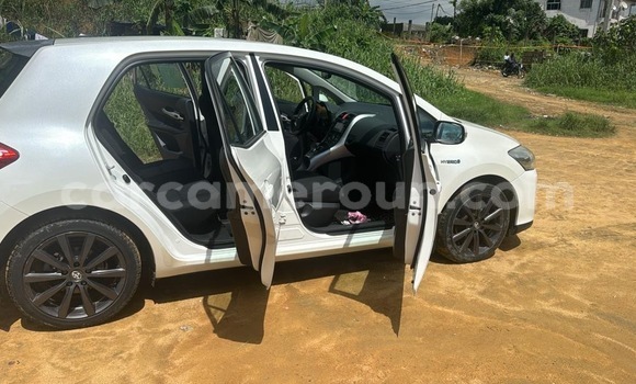 Acheter Import Voiture Toyota Auris Blanc à Douala, Littoral Cameroon Acheter Import Voiture Toyota Auris Blanc à Douala, Littoral Cameroon