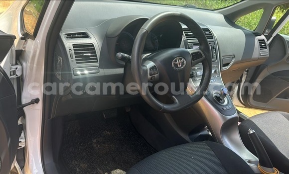 Acheter Import Voiture Toyota Auris Blanc à Douala, Littoral Cameroon Acheter Import Voiture Toyota Auris Blanc à Douala, Littoral Cameroon