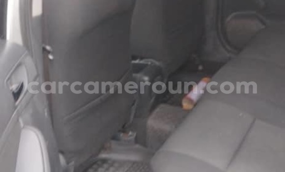 Sayi Na hannu Toyota Avensis M Mota in Douala a Ƙasar Kamaru Sayi Na hannu Toyota Avensis M Mota in Douala a Ƙasar Kamaru