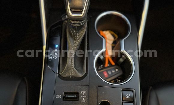 Sayi Na hannu Toyota Highlander White Mota in Yaounde a Babban Kamaru Sayi Na hannu Toyota Highlander White Mota in Yaounde a Babban Kamaru