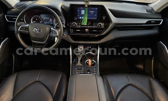 Sayi Na hannu Toyota Highlander White Mota in Yaounde a Babban Kamaru Sayi Na hannu Toyota Highlander White Mota in Yaounde a Babban Kamaru