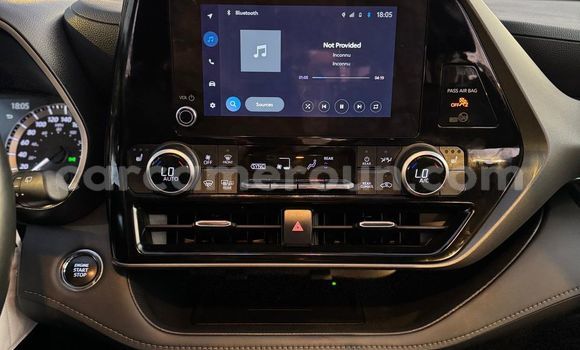 Sayi Na hannu Toyota Highlander White Mota in Yaounde a Babban Kamaru Sayi Na hannu Toyota Highlander White Mota in Yaounde a Babban Kamaru