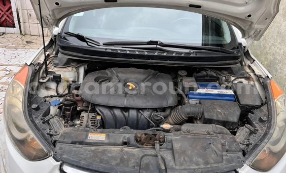 Acheter Occasion Voiture Hyundai Elantra Blanc à Douala, Littoral Cameroon Acheter Occasion Voiture Hyundai Elantra Blanc à Douala, Littoral Cameroon