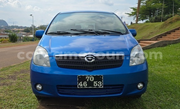 Acheter Occasion Voiture Toyota Corolla Verso Bleu à Yaoundé, Central Cameroon Acheter Occasion Voiture Toyota Corolla Verso Bleu à Yaoundé, Central Cameroon