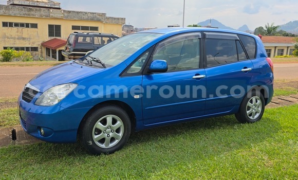 Acheter Occasion Voiture Toyota Corolla Verso Bleu à Yaoundé, Central Cameroon Acheter Occasion Voiture Toyota Corolla Verso Bleu à Yaoundé, Central Cameroon