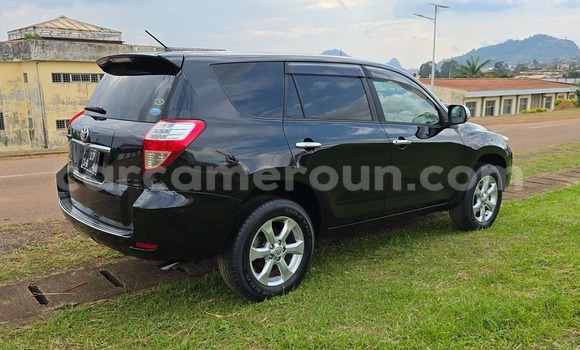 Acheter Occasion Voiture Toyota Vanguard Noir à Yaoundé, Central Cameroon Acheter Occasion Voiture Toyota Vanguard Noir à Yaoundé, Central Cameroon