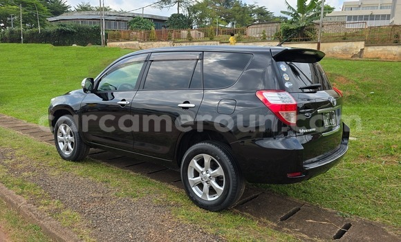 Acheter Occasion Voiture Toyota Vanguard Noir à Yaoundé, Central Cameroon Acheter Occasion Voiture Toyota Vanguard Noir à Yaoundé, Central Cameroon