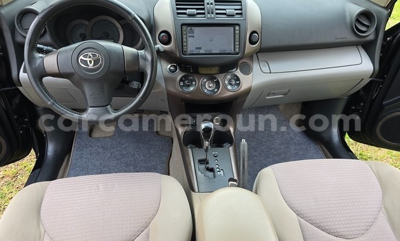 Acheter Occasion Voiture Toyota Vanguard Noir à Yaoundé, Central Cameroon Acheter Occasion Voiture Toyota Vanguard Noir à Yaoundé, Central Cameroon