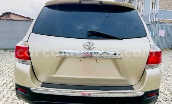 Sayi Imported Toyota Highlander Sauran Mota in Yaounde a Babban Kamaru Sayi Imported Toyota Highlander Sauran Mota in Yaounde a Babban Kamaru