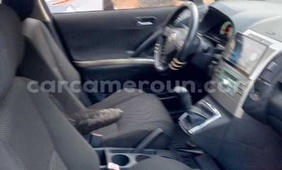 Sayi Na hannu Toyota Corolla Verso Blue Mota in Douala a Ƙasar Kamaru Sayi Na hannu Toyota Corolla Verso Blue Mota in Douala a Ƙasar Kamaru