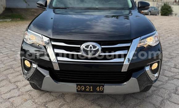 Acheter Occasion Voiture Toyota Fortuner Noir à Yaoundé, Central Cameroon