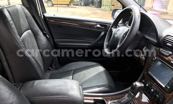 Acheter Occasion Voiture Mercedes‒Benz C–Class Bleu à Douala, Littoral Cameroon Acheter Occasion Voiture Mercedes‒Benz C–Class Bleu à Douala, Littoral Cameroon