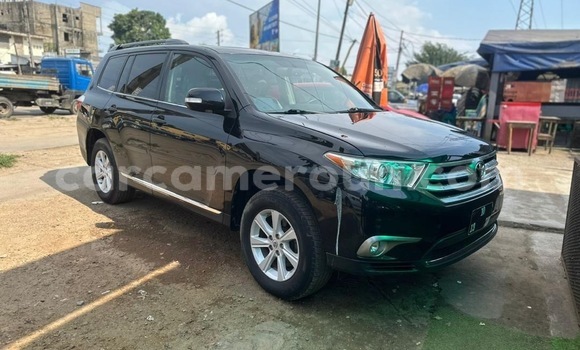 Sayi Sabo Toyota Highlander M Mota in Douala a Ƙasar Kamaru Sayi Sabo Toyota Highlander M Mota in Douala a Ƙasar Kamaru