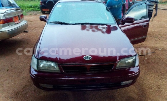 Acheter Occasion Voiture Toyota Carina E Rouge à Garoua, North Cameroon