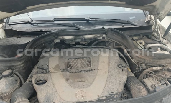 Sayi Na hannu Mercedes‒Benz GLK–Class White Mota in Douala a Ƙasar Kamaru Sayi Na hannu Mercedes‒Benz GLK–Class White Mota in Douala a Ƙasar Kamaru