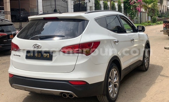 Acheter Import Voiture Hyundai Santa Fe Blanc à Douala, Littoral Cameroon Acheter Import Voiture Hyundai Santa Fe Blanc à Douala, Littoral Cameroon