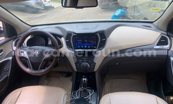 Acheter Import Voiture Hyundai Santa Fe Blanc à Douala, Littoral Cameroon Acheter Import Voiture Hyundai Santa Fe Blanc à Douala, Littoral Cameroon