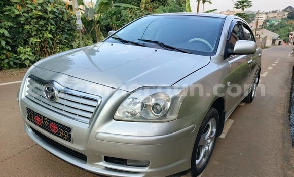 Sayi Na hannu Toyota Avensis Azurfa Mota in Yaounde a Babban Kamaru Sayi Na hannu Toyota Avensis Azurfa Mota in Yaounde a Babban Kamaru