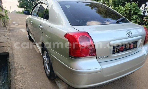 Sayi Na hannu Toyota Avensis Azurfa Mota in Yaounde a Babban Kamaru Sayi Na hannu Toyota Avensis Azurfa Mota in Yaounde a Babban Kamaru