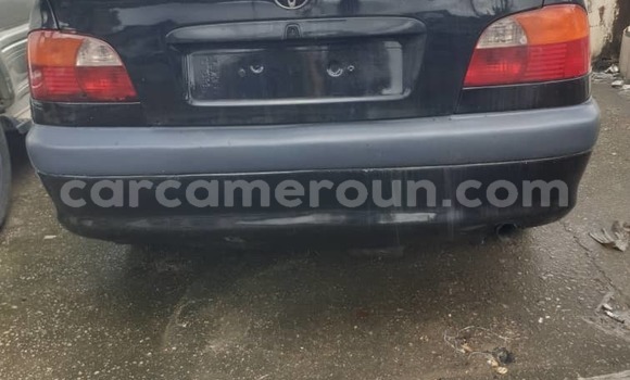 Sayi Na hannu Toyota Avensis Black Mota in Douala a Ƙasar Kamaru Sayi Na hannu Toyota Avensis Black Mota in Douala a Ƙasar Kamaru